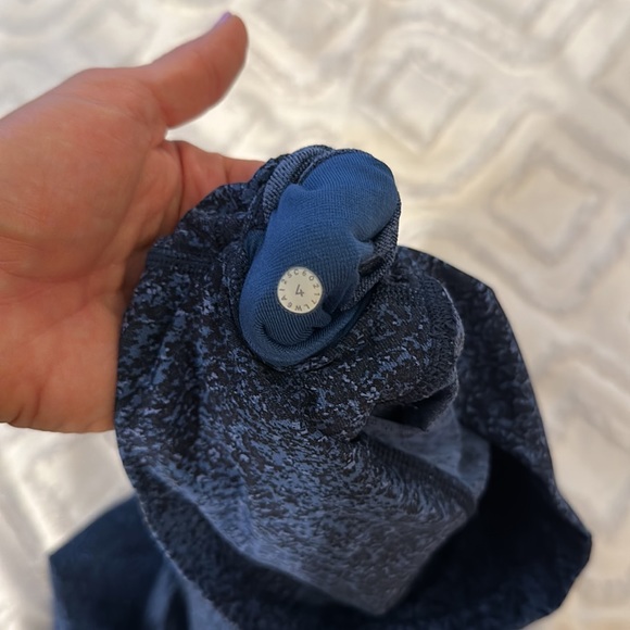 Lululemon crops - Picture 6 of 10